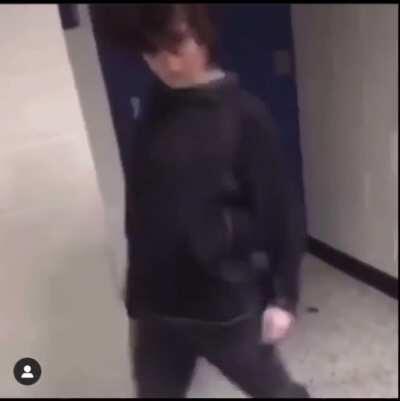 Edward vibin tho👀