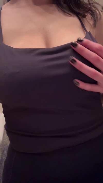 Feeling myself while clothed after the gym 