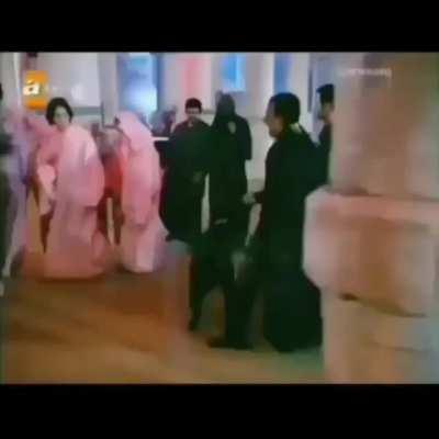 tr shitpost Lore😎