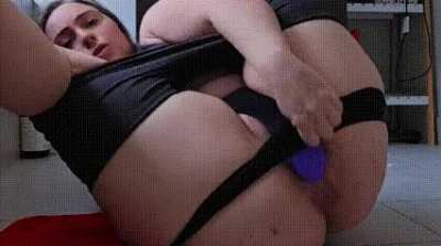 The intensity of smacking that plug deep made me squirt multiple times around that plug 🫠