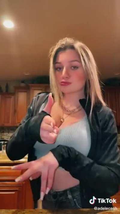 Look at those melons 🍉 🍈