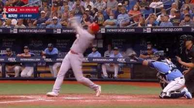 What a Shohei’s crazy bat speed really looks like (Zero edit, Real time speed). This is the secret of his dingers and exit velo.