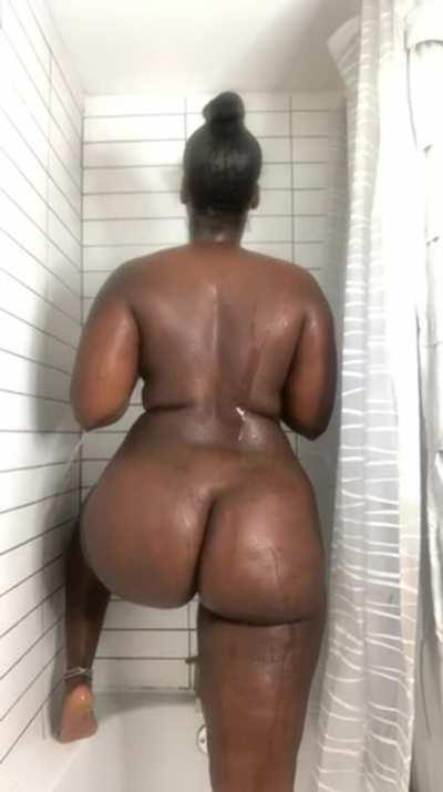 🚿🍑🍑🍑