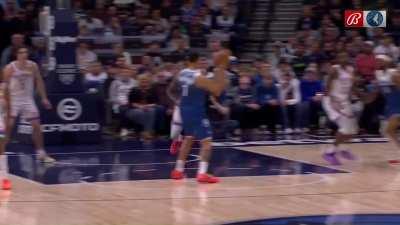 [Highlight] Karl Anthony Towns with the reverse slam