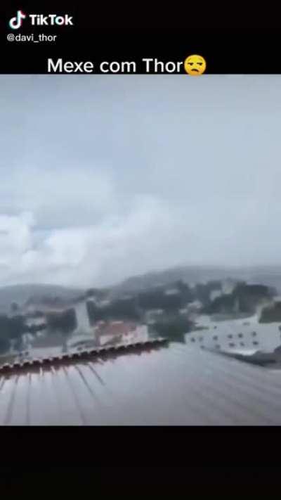 Não mexe com o Thor se não......