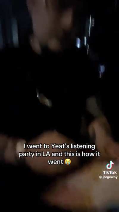 what is this guys autograph 😭