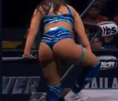 Skye Blue 😈🍑🍑