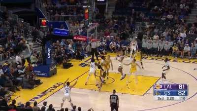 [Highlight] Jordan Poole with some sauce!