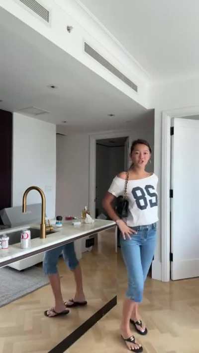 Lily Chee💋💋💋