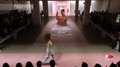 Underboob and Nipslips on the Catwalk