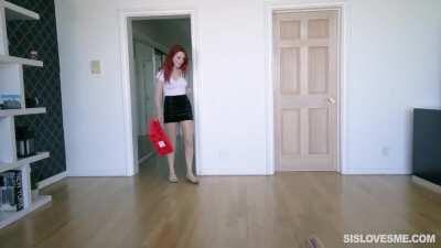 [/r/Porn_GIFs] Lacy Lennon In Step Sis Goes Shopping On Black Friday