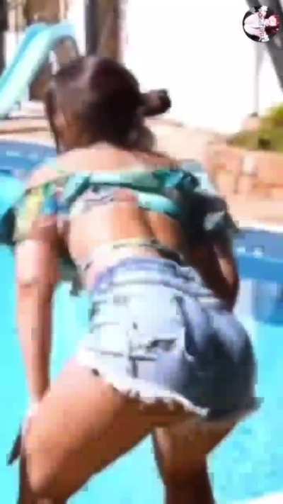 VIRGINIA FONSECA MUITO GOSTOSA - MAIS VIDEOS NO PRIMEIRO COMENTARIO