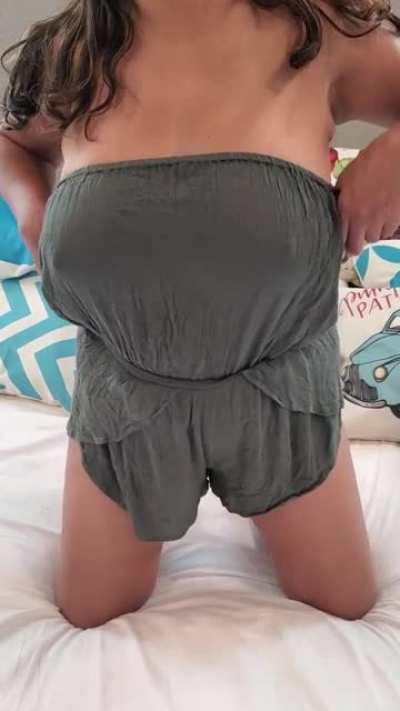 My last few years to become mommy again ... Wanna leave your seed inside me ... Please ...