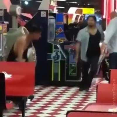 Muta Har Be our here bitch slapping people