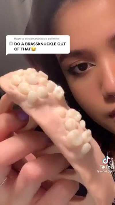 Cursed_BrassKnuckles