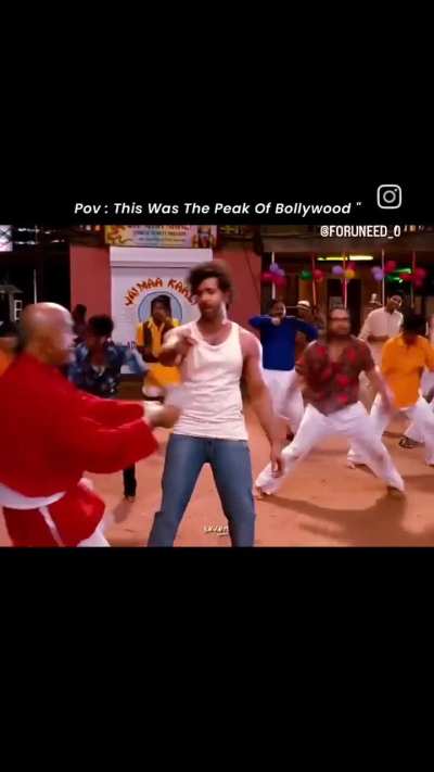 Ho bindas hoke har gham ko yaar khunti pe tang dunga....... Also love the way whole marathi feel was there in this song through the instruments