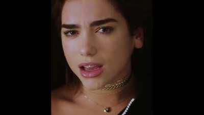 HER FACE IS SOO PERFECT AND INNOCENT