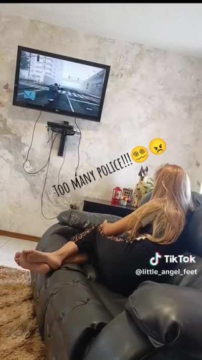 @little_angel_feet pose