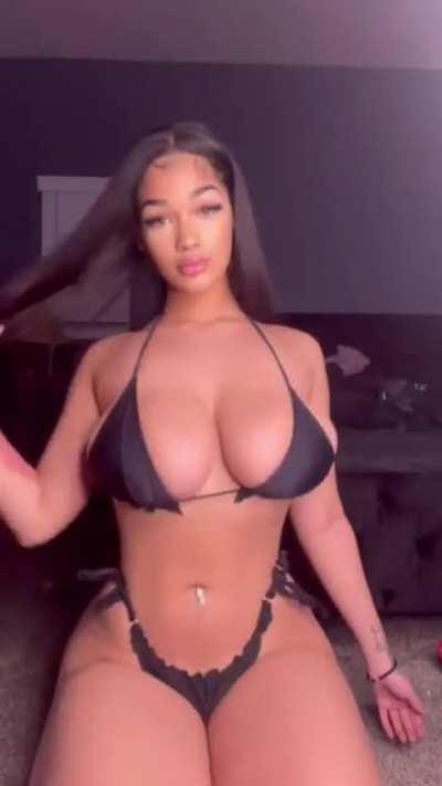 Lexi (@imlexi2legit)