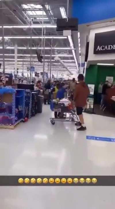 Walmart employee delivers brutal KO on unlawful customer
