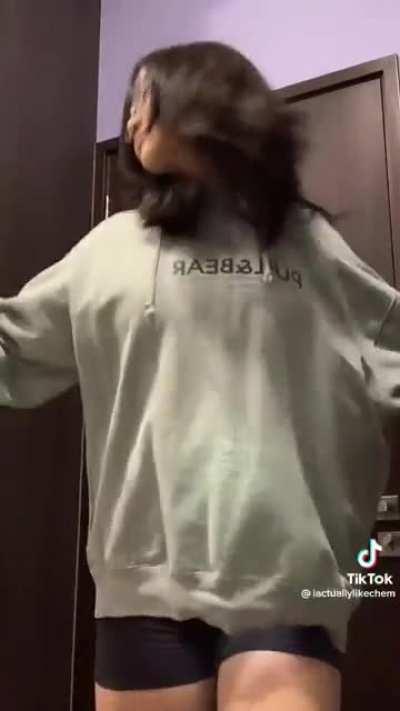 Lookie here, another thicc xmm in the wild. Wwyd, boys?