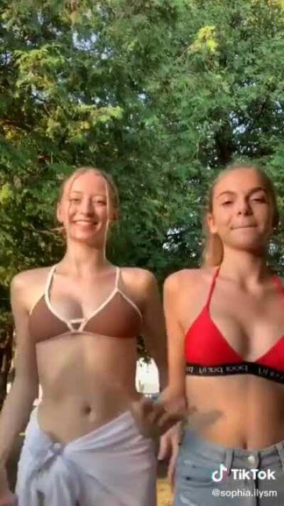 The jiggle wow and also in the famous bikini