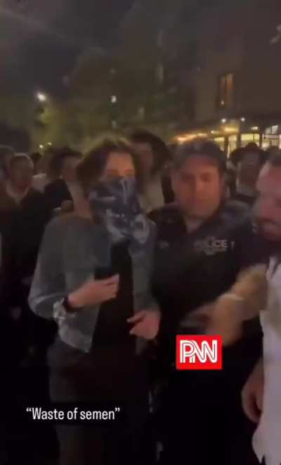 Zionist mob in New York City chases a lone woman and chants 