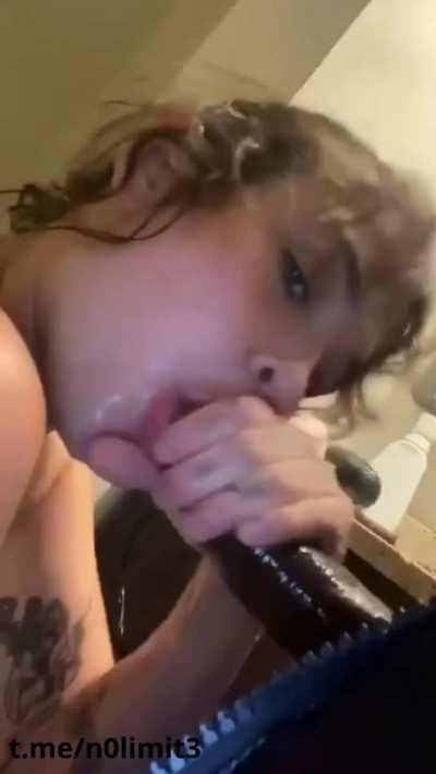 Anybody know her name or @?