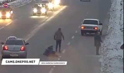 No leash? Have some hands.