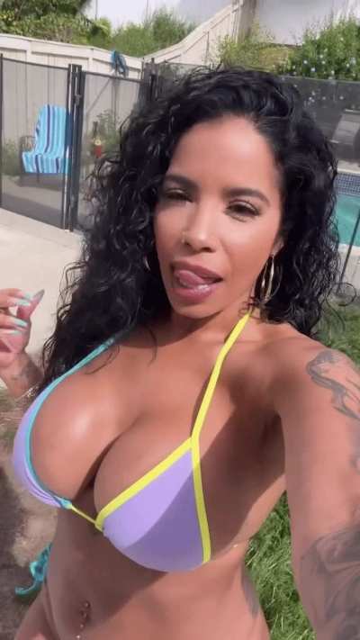 Brown Latina 😍