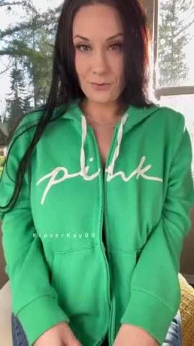 Curvy mom with a super naughty side 😈