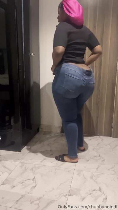 Ppl get mad I praise BBLS but if a natural ass not looking like this then what are we even talking about 