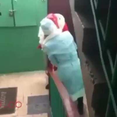 Скоро, на всех лестницах страны!