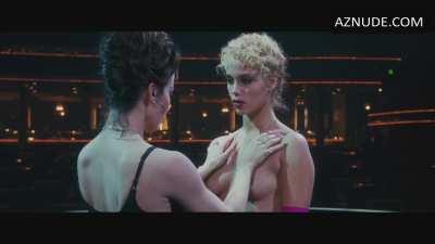 Elizabeth Berkley - Showgirls