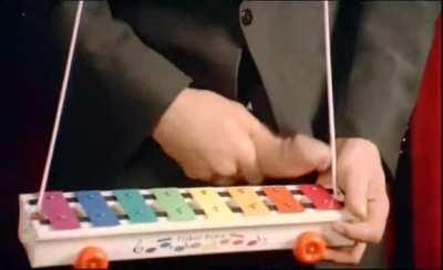 Metallophone cock player ( ͡° ͜ʖ ͡°)