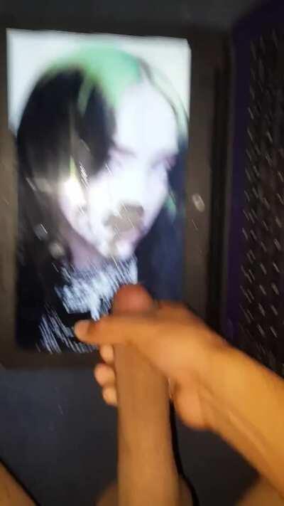 Billie Eilish deserves endless amounts of cum!