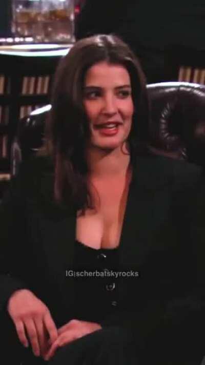 Robin is damn cute🤩