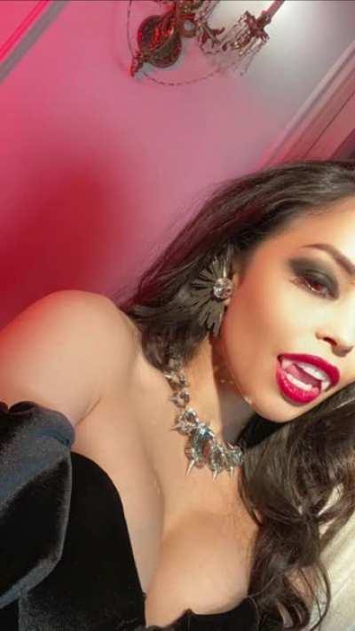 👹 Valkyrae Tiktok 👹