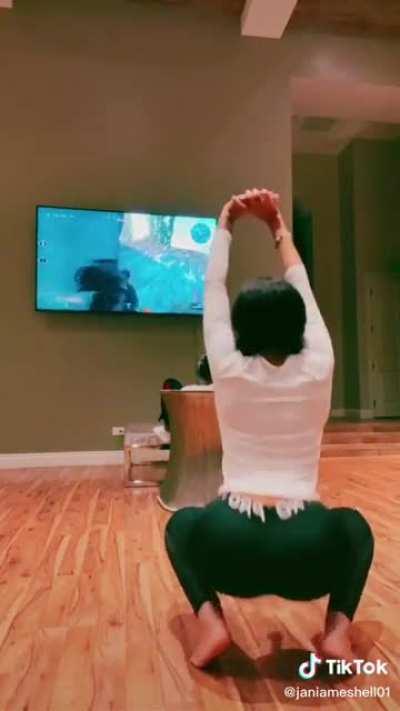 I think she is engaged 💍