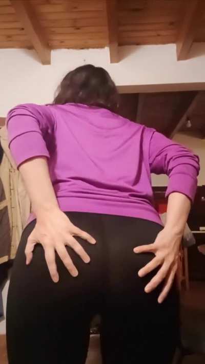 I almost ripped my gim pants