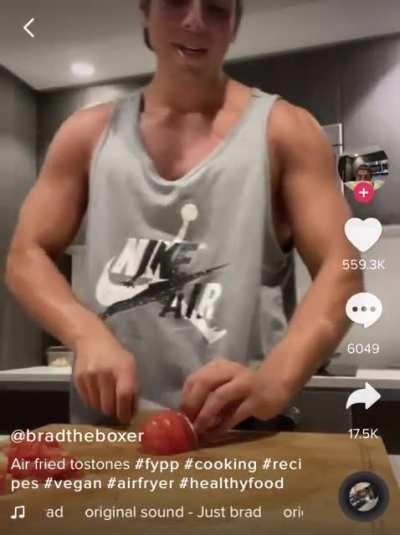 Vegan Nike Tpain bro is a special cringe fusion 👌