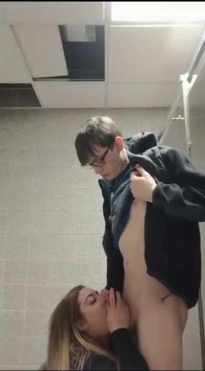 A nadie le falta dios 😇