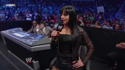 Aksana announcing the winners