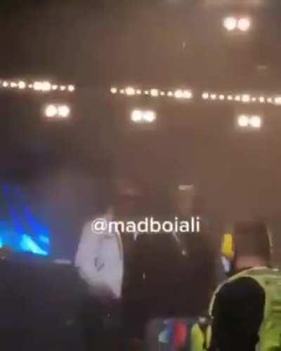 When security guard thought Uzi was a fan💀