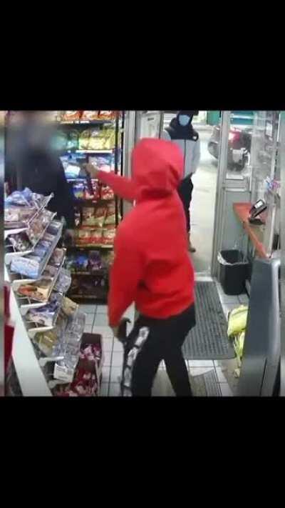 Pt2 . Why everybody don’t deserve a gun 💀