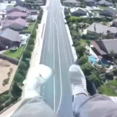 Тапки слетели. А, нет...