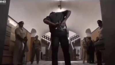 imagine this classic entry scene with solid bgm and Hrithik Roshan (Vedha).