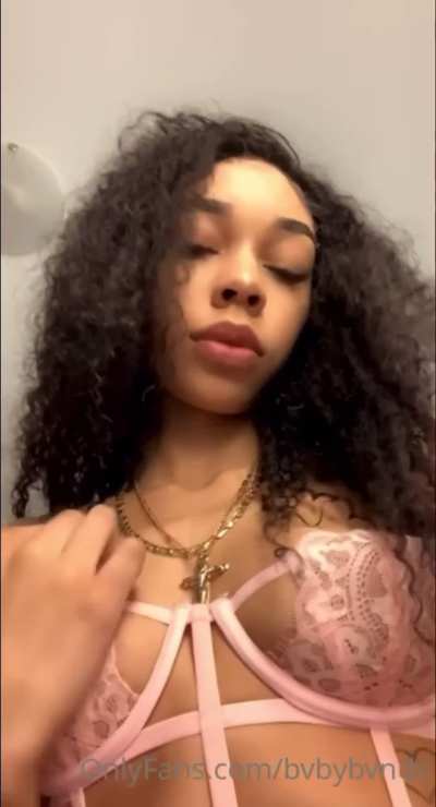 can you help me undress papi