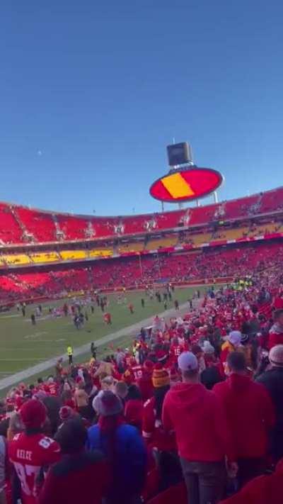 The Chiefs playing “the wheels on the bus go round and round.” as Raiders leave the field 🤣🤣