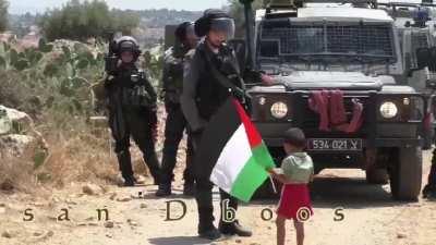 Palestinian father begs IDF soldiers to kill his son